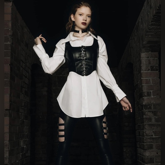 Blackmilk Clothing Gothic Romance Cinched Waist Button Up Shirt - Picture 6 of 10